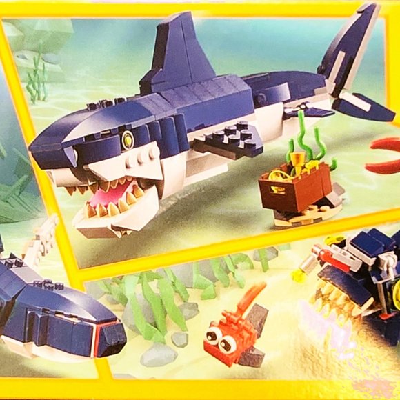 NWT LEGO Shark 3 in 1 Creator set 31088 octopus Crab Treasure - Picture 2 of 2